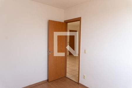 quarto 2 de apartamento para alugar com 2 quartos, 44m² em Chacaras Reunidas Santa Terezinha, Contagem