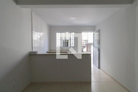 Sala e Cozinha de casa para alugar com 1 quarto, 30m² em Jardim Matarazzo, São Paulo