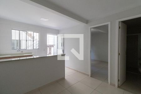 Sala e Cozinha de casa para alugar com 1 quarto, 30m² em Jardim Matarazzo, São Paulo