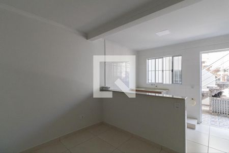 Sala e Cozinha de casa para alugar com 1 quarto, 30m² em Jardim Matarazzo, São Paulo