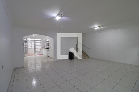 Sala de casa para alugar com 3 quartos, 131m² em Jardim Cliper, São Paulo