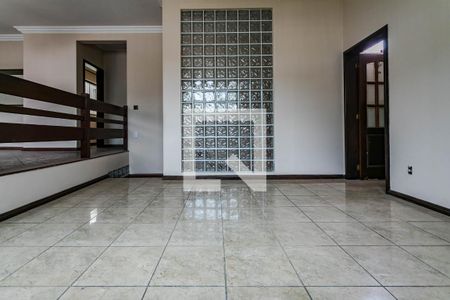 Casa para alugar com 4 quartos, 400m² em Vila Oliveira, Mogi das Cruzes