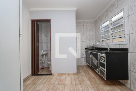 Sala Cozinha de casa para alugar com 1 quarto, 24m² em Jardim Miriam, São Paulo