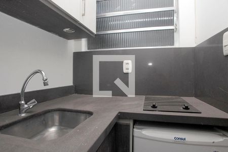 Cozinha de kitnet/studio para alugar com 1 quarto, 27m² em Centro Histórico, Porto Alegre