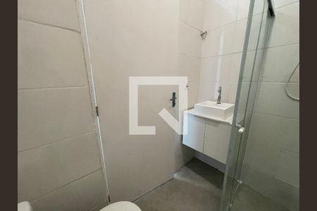 Banheiro Social de casa para alugar com 1 quarto, 24m² em Vila Butantã, São Paulo