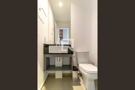 Banheiro de kitnet/studio para alugar com 1 quarto, 24m² em Vila Olímpia, São Paulo