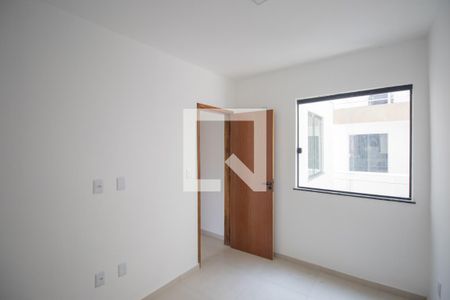 Quarto 1 de apartamento para alugar com 2 quartos, 52m² em Colubandê, São Gonçalo