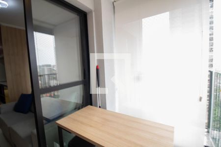 Varanda de kitnet/studio para alugar com 1 quarto, 26m² em Campo Belo, São Paulo