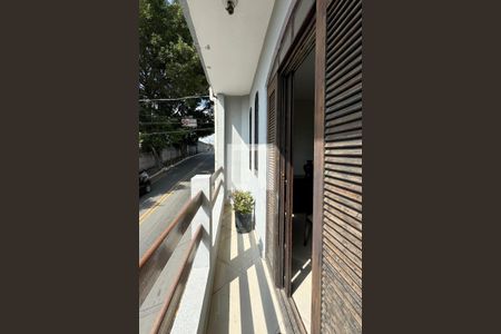 Sacada de casa para alugar com 3 quartos, 150m² em Vila São Silvestre, Barueri