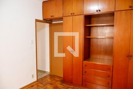 Quarto 1 de casa para alugar com 3 quartos, 140m² em Santo Antônio, Osasco