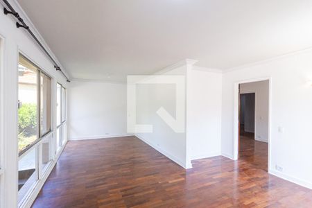 Sala de casa à venda com 4 quartos, 500m² em Continental, Osasco