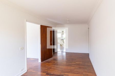 Sala de casa à venda com 4 quartos, 500m² em Continental, Osasco