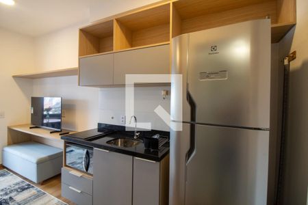 Cozinha de kitnet/studio para alugar com 1 quarto, 25m² em Jardim das Acácias, São Paulo