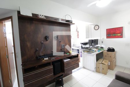 Sala de apartamento para alugar com 2 quartos, 45m² em Granada, Uberlândia