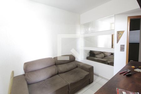 Sala de apartamento para alugar com 2 quartos, 45m² em Granada, Uberlândia