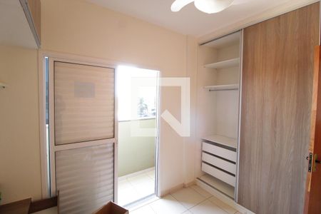 Quarto 2 de apartamento para alugar com 2 quartos, 45m² em Granada, Uberlândia