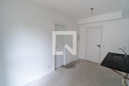 Sala/Cozinha de kitnet/studio à venda com 1 quarto, 28m² em Jardim Prudência, São Paulo