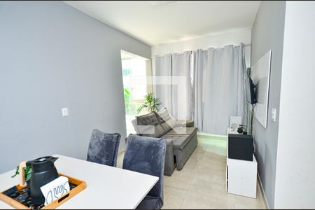 Sala de apartamento à venda com 3 quartos, 65m² em Ana Lúcia, Belo Horizonte