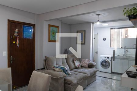 Sala de apartamento à venda com 2 quartos, 70m² em Califórnia, Belo Horizonte