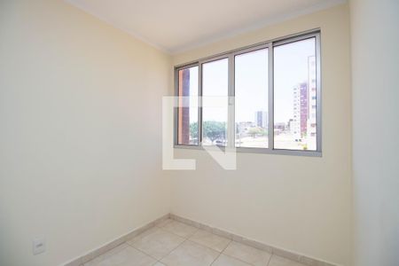 Sala de apartamento para alugar com 3 quartos, 60m² em Qr 406, Brasília