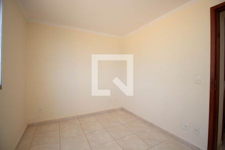 Quarto 1 de apartamento para alugar com 3 quartos, 60m² em Qr 406, Brasília