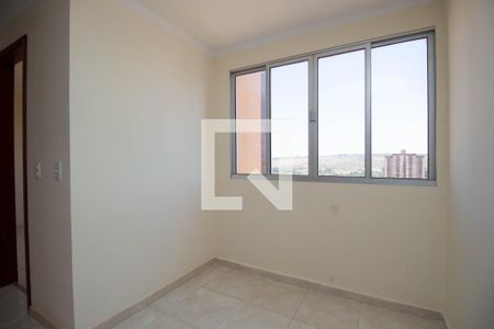 Sala de apartamento para alugar com 3 quartos, 60m² em Qr 406, Brasília