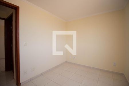 Quarto 1 de apartamento para alugar com 3 quartos, 60m² em Qr 406, Brasília