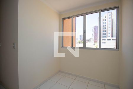 Sala de apartamento para alugar com 2 quartos, 58m² em Qr 406, Brasília