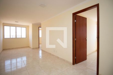 Sala de apartamento para alugar com 3 quartos, 60m² em Qr 406, Brasília