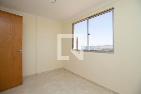 Quarto 1 de apartamento para alugar com 3 quartos, 60m² em Qr 406, Brasília