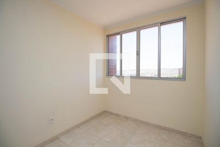 Sala de apartamento para alugar com 3 quartos, 60m² em Qr 406, Brasília