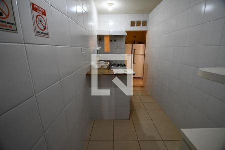 Cozinha de kitnet/studio para alugar com 1 quarto, 25m² em Cidade Universitária, Campinas