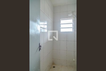 Banheiro de casa de condomínio para alugar com 1 quarto, 50m² em Americanópolis, São Paulo