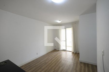 Sala de apartamento para alugar com 3 quartos, 75m² em Cambuci, São Paulo