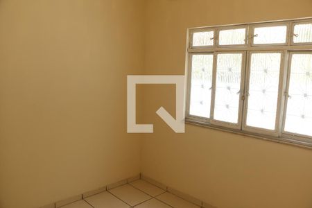 Quarto 1 de casa para alugar com 2 quartos, 100m² em Cerâmica, Nova Iguaçu