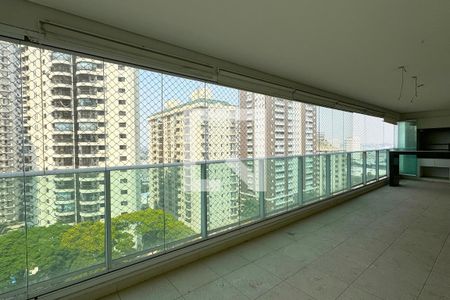 Varanda gourmet de apartamento à venda com 3 quartos, 212m² em Alphaville, Barueri