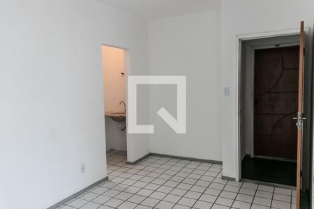 Sala de apartamento para alugar com 1 quarto, 48m² em Itapuã, Salvador