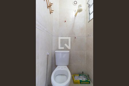 Banheiro de kitnet/studio para alugar com 1 quarto, 40m² em Tijuca, Rio de Janeiro