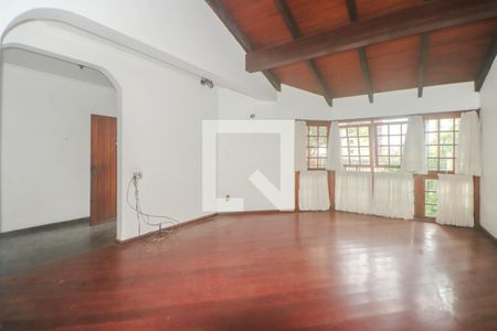 Casa à venda com 340m², 4 quartos e 3 vagasSala