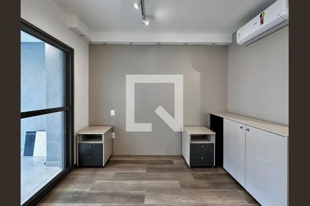 Quarto de kitnet/studio para alugar com 0 quarto, 36m² em Brooklin, São Paulo