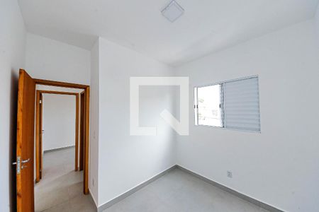 Quarto 1 de apartamento para alugar com 2 quartos, 30m² em Vila Ivg, São Paulo