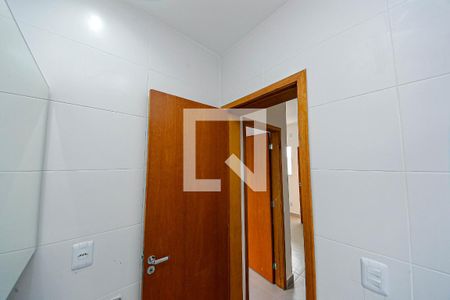 Banheiro de apartamento para alugar com 1 quarto, 30m² em Vila Ivg, São Paulo