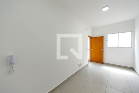 Sala de apartamento para alugar com 2 quartos, 40m² em Vila Ivg, São Paulo