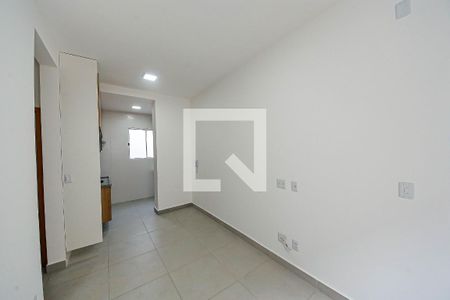 Sala de apartamento para alugar com 2 quartos, 40m² em Vila Ivg, São Paulo