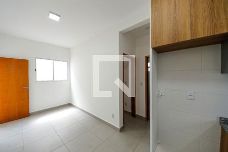 Sala de apartamento para alugar com 2 quartos, 40m² em Vila Ivg, São Paulo