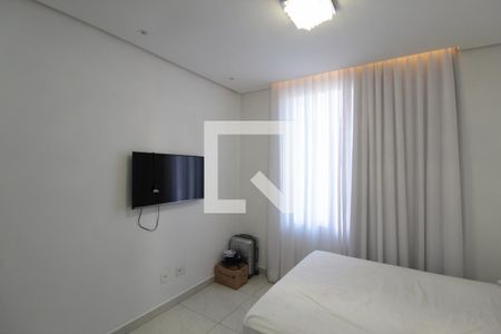 Suite 1 de casa à venda com 3 quartos, 500m² em Braúnas, Belo Horizonte