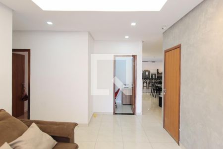 Sala de casa à venda com 3 quartos, 500m² em Braúnas, Belo Horizonte