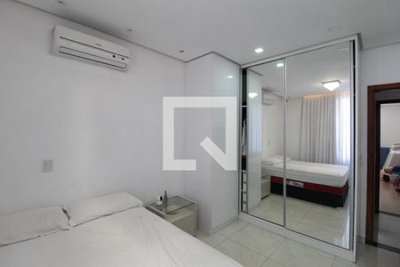 Suíte 1 de casa à venda com 3 quartos, 500m² em Braúnas, Belo Horizonte