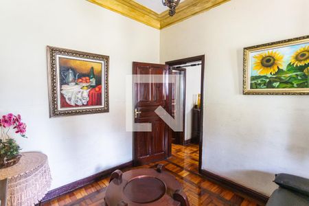 Sala 1 de casa à venda com 5 quartos, 280m² em Santo Antônio, Belo Horizonte