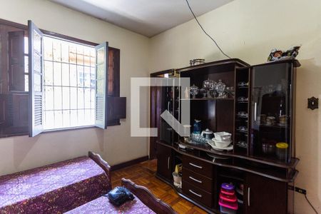 Suíte de casa à venda com 5 quartos, 300m² em Santo Antônio, Belo Horizonte